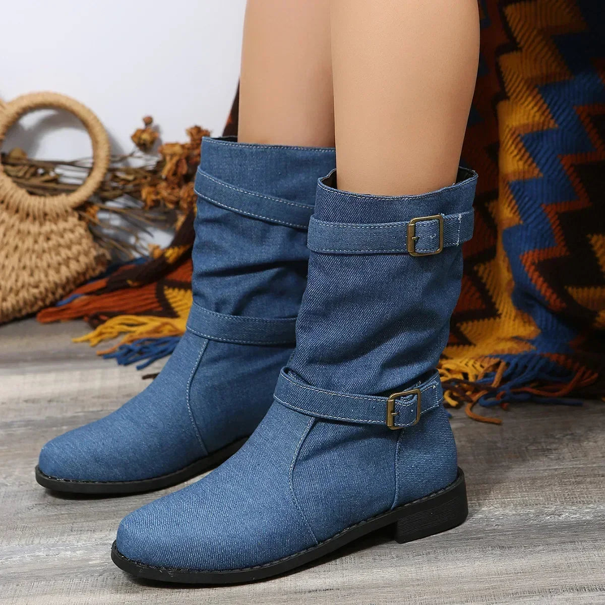 Montana™ Stiefel aus Denim mit Mittelhohem Schaft und Dekorativer Schnalle / Authentizität und Stil in Jedem Detail!