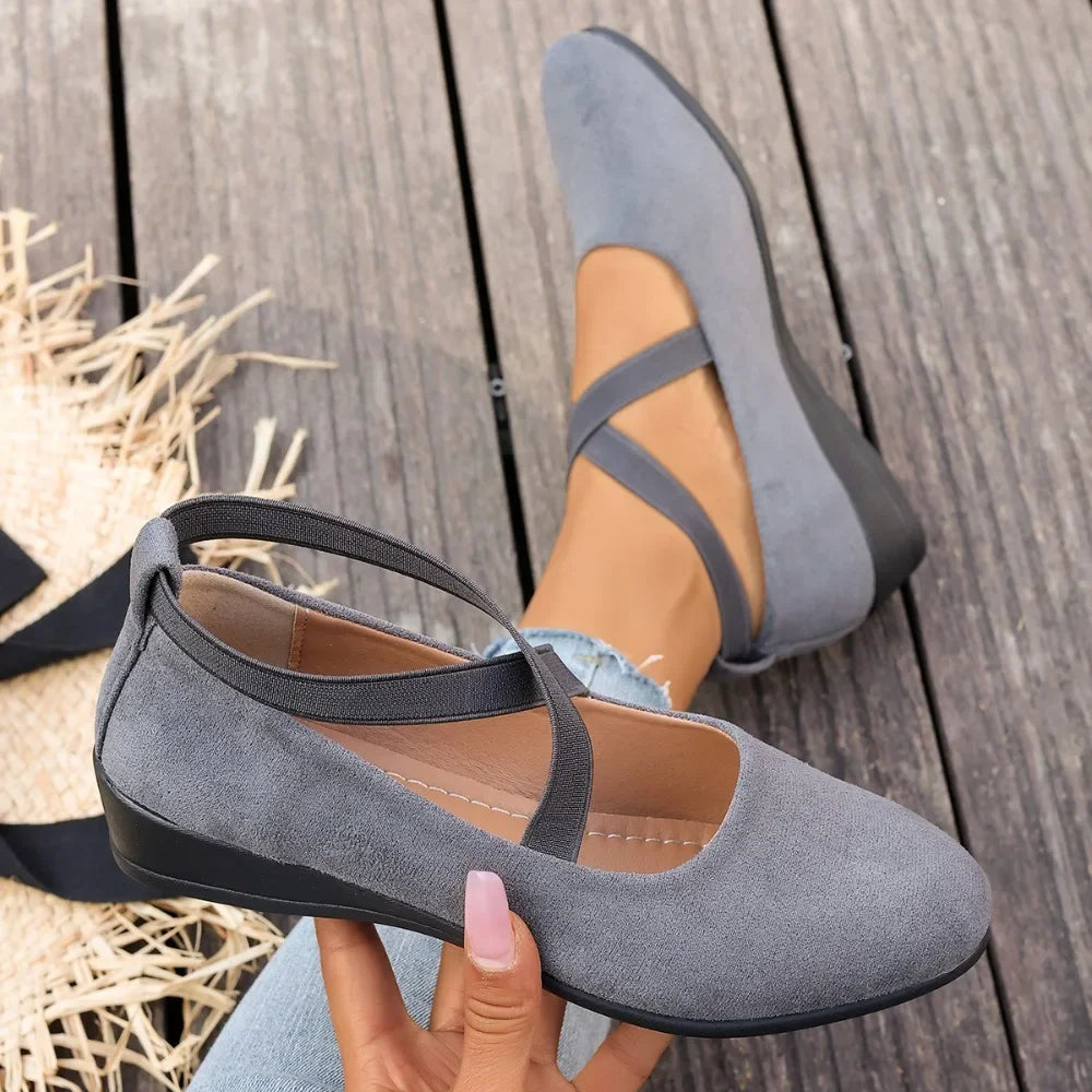 Alouette™ Schuhe Mit Veloursoptik und Gekreuzten Riemen