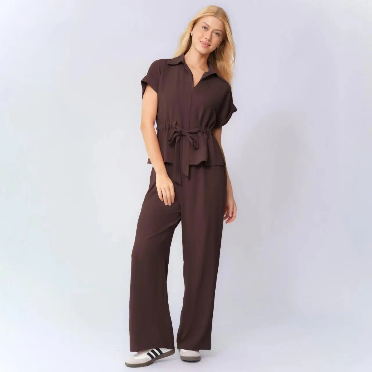 Zweiteiler Marlena™ mit Oberteil mit Bindegürtel und weiter Hose.