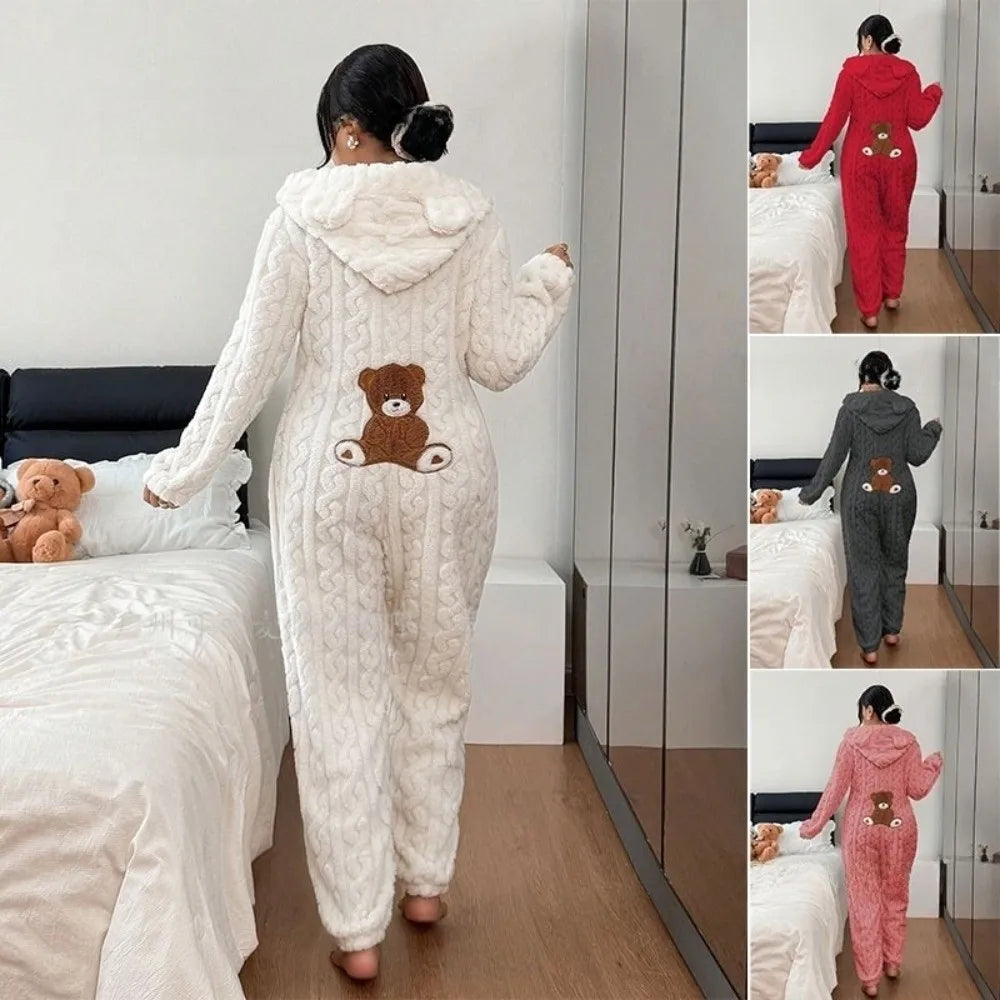 Kuscheloverall Ursina™ mit Ohrenkapuze, flauschiger Struktur und Teddy-Applikation am Rücken