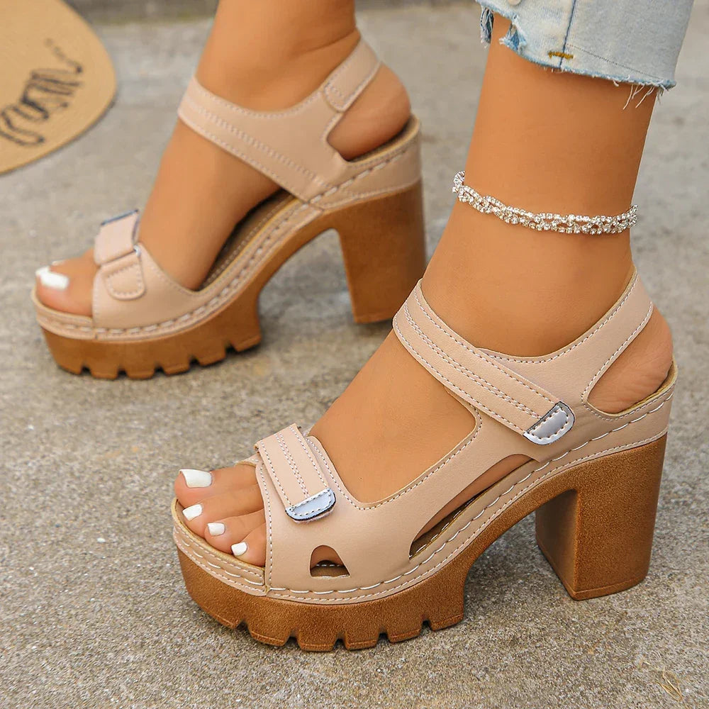 Bellatrix™ Plateau-Sandalen Mit Blockabsatz und Verstellbaren Riemen