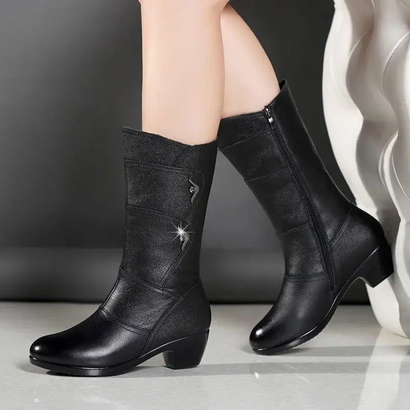 LuxeHaven™ Stiefel mit Thermofutter und Seitlichem Reißverschluss / Für Frauen, die Unter Kälte Leiden, Aber Keine Kompromisse beim Stil Eingehen Wollen!