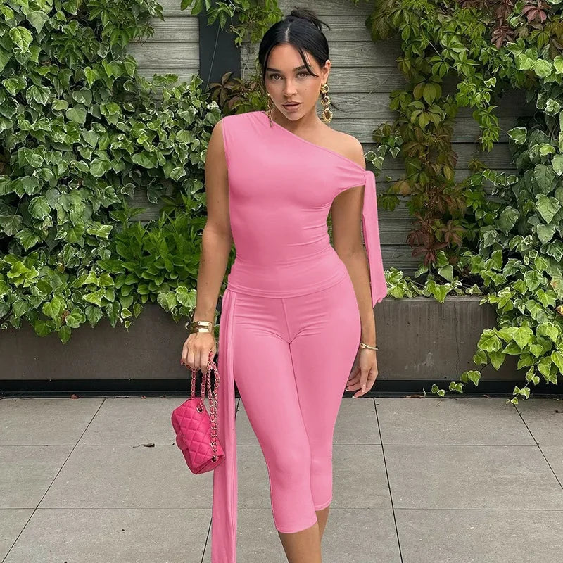 Odessa™ Set mit One-Shoulder-Bluse und Eleganter Caprihose