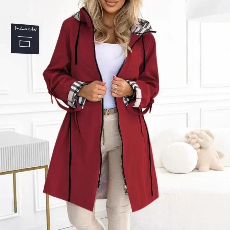 BerlinCraft™ Mantel mit Urbanen Cutouts und Hochwertigen Details / Verleihen Sie Ihrem Winterlook einen Hauch von Chic!