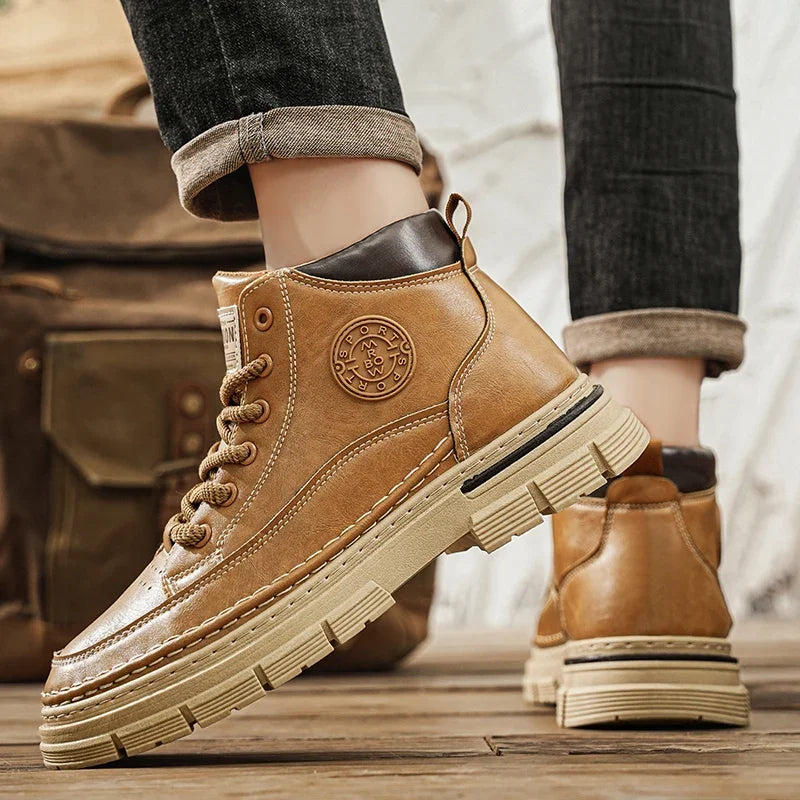 Schnürstiefel Hartwin™ aus hochwertigem handgefertigtem Leder mit rutschfester Profilsohle und verstärkten Nähten