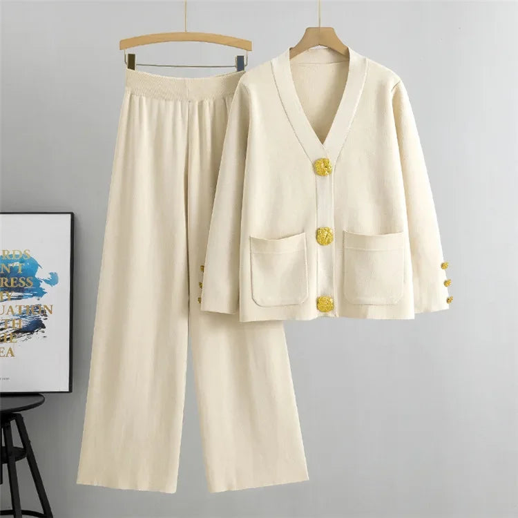 Altesse™ Set Mit Goldenen Knöpfen und Weiter Pantalonhose