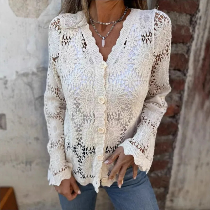 Charlotte™ Strickjacke aus floralem Häkelmuster mit veredeltem, handwerklichem Finish