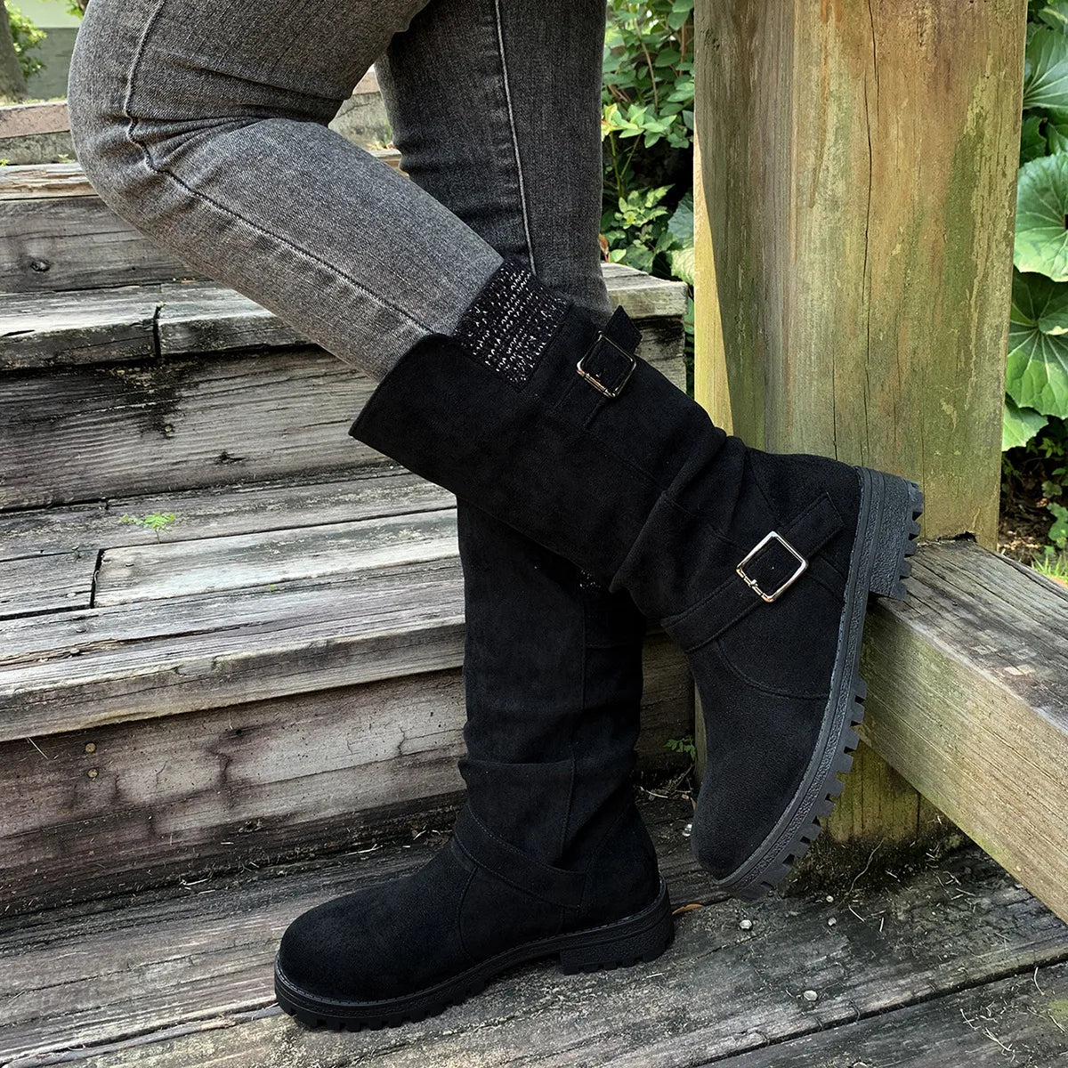 Stiefel Jette™ mit mittelhohem Schaft, seitlichen Schnallen und Profilsohle