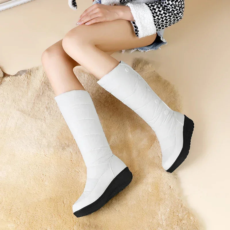 Althea™-Stiefel mit Fleecefutter und Wärmeisolierung – für warme, stabile und geschützte Füße im Winter.