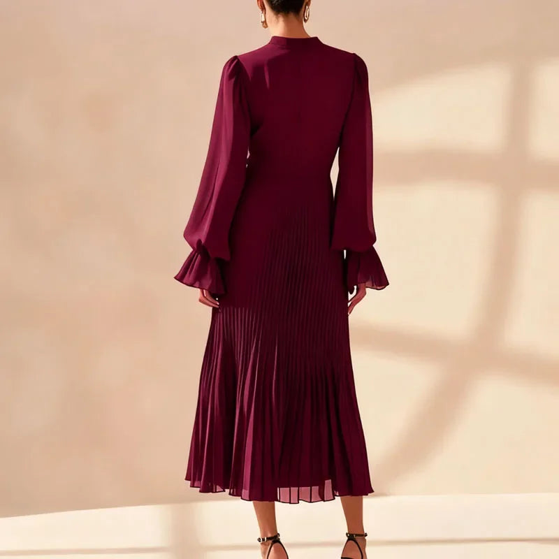 Lioren™ Kleid mit Edlem Plissee und Asymmetrischen Volants