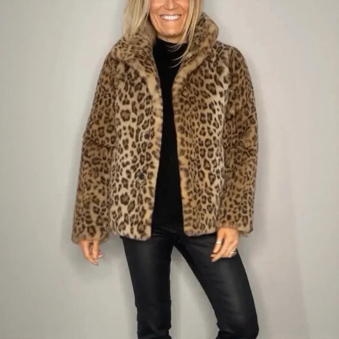 Panther Luxe™ Mantel aus Plüschfell mit Wildtierprint / Die kühne Seite Femininer Eleganz!