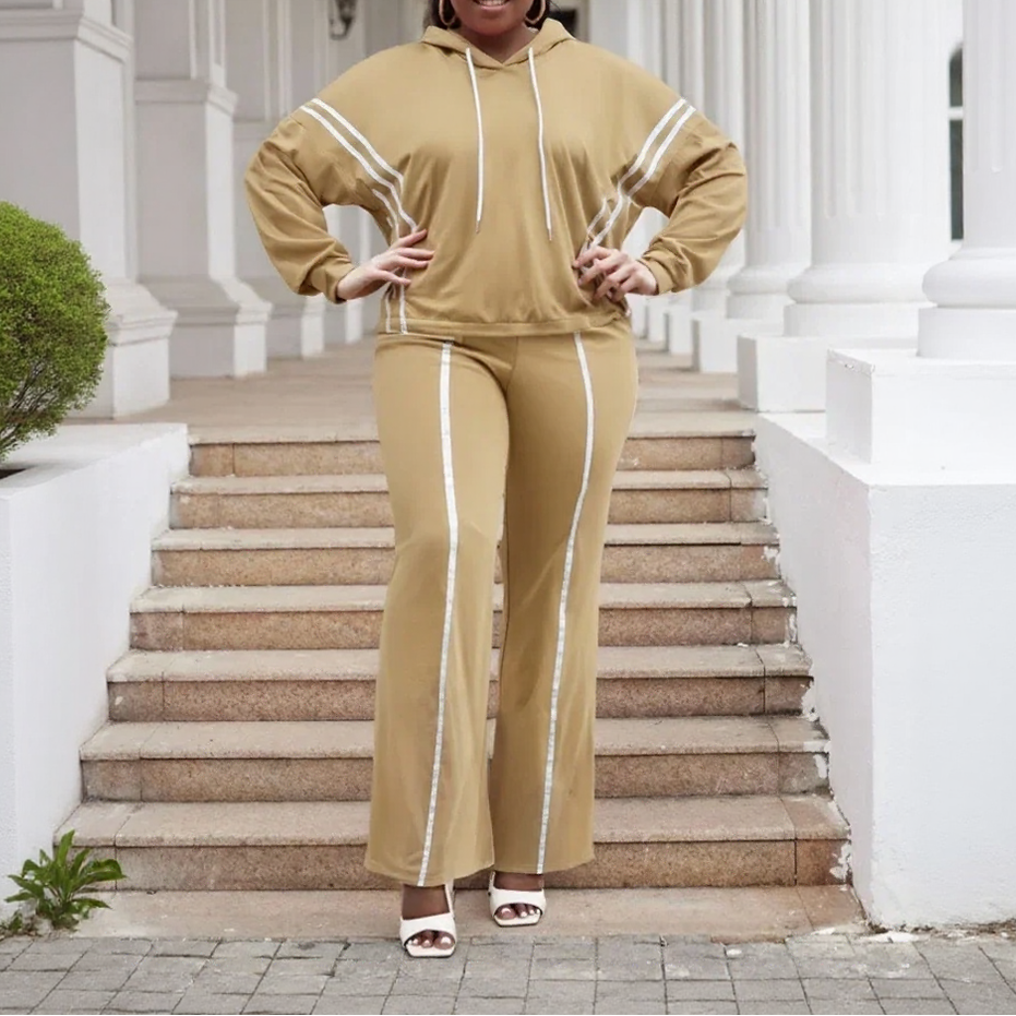 StreamLine™ Set aus kuscheligem Premium-Sweatshirtstoff mit Verlängernden Streifen und Lockerem Schnitt / Stilvolle Ausstrahlung ohne auf Komfort zu Verzichten!