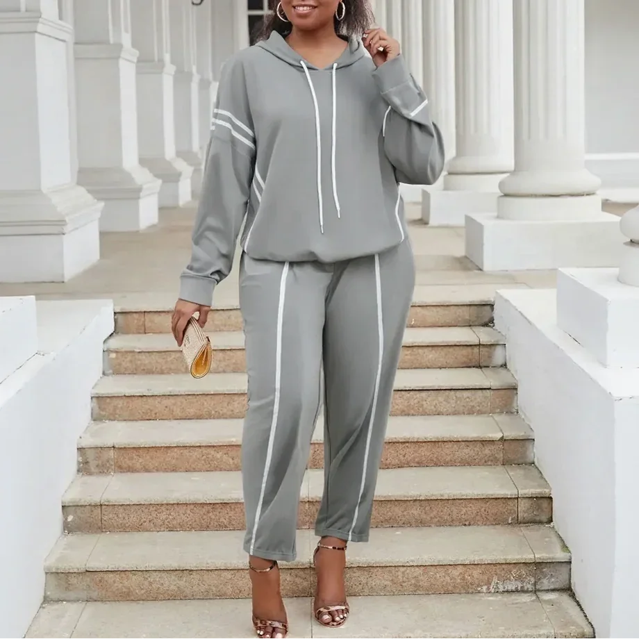 StreamLine™ Set aus kuscheligem Premium-Sweatshirtstoff mit Verlängernden Streifen und Lockerem Schnitt / Stilvolle Ausstrahlung ohne auf Komfort zu Verzichten!