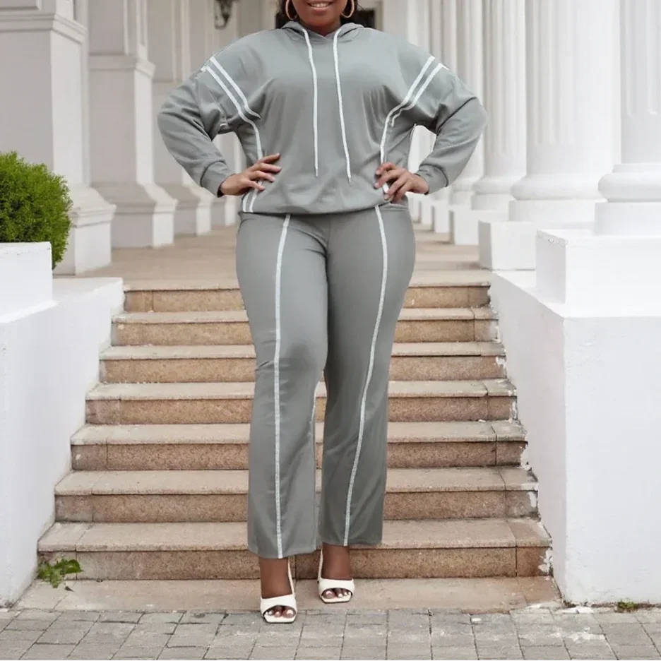 StreamLine™ Set aus kuscheligem Premium-Sweatshirtstoff mit Verlängernden Streifen und Lockerem Schnitt / Stilvolle Ausstrahlung ohne auf Komfort zu Verzichten!
