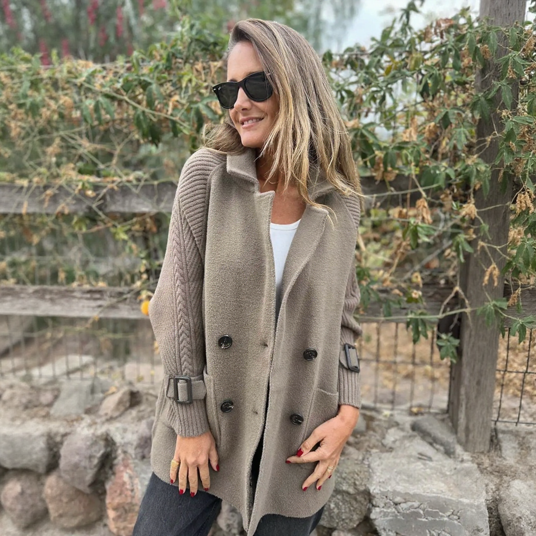 FrostLine Eleganz™ Jacke aus Hochwertiger Gekämmter Wolle mit Gerippten Ärmeln und Eleganten Schnallen / Die Perfekte Balance Zwischen Modernität, Komfort und Zeitlosem Stil!