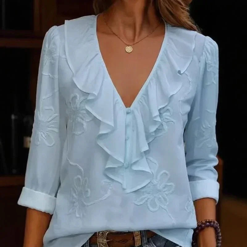 Anneliese™ Bluse mit V-Ausschnitt, Frontvolants und floraler Stickerei