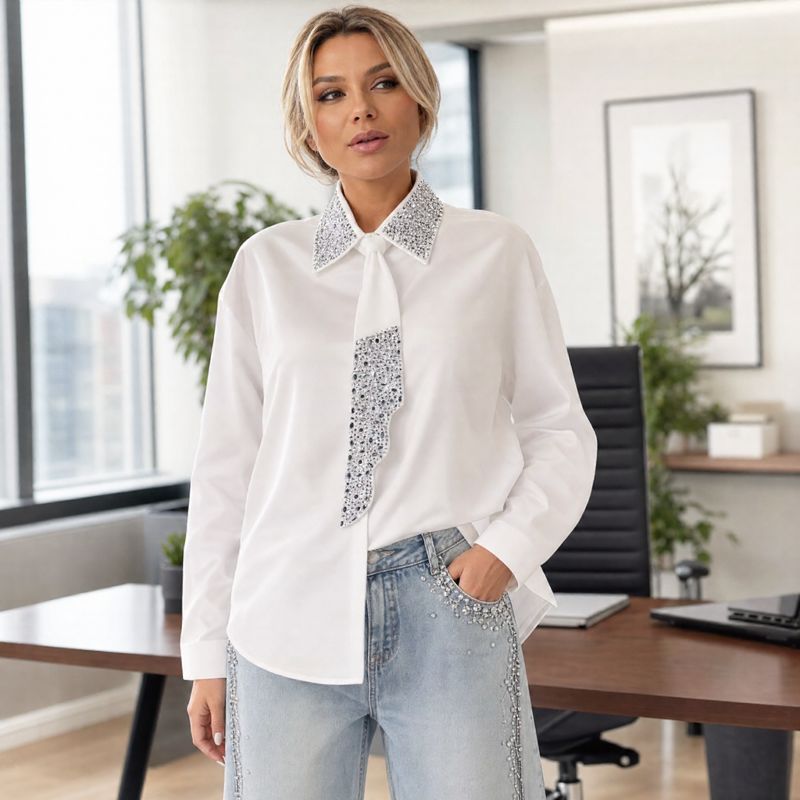 Louise™ Langarmbluse mit Bindeband und mit Strass besetztem, verziertem Kragen
