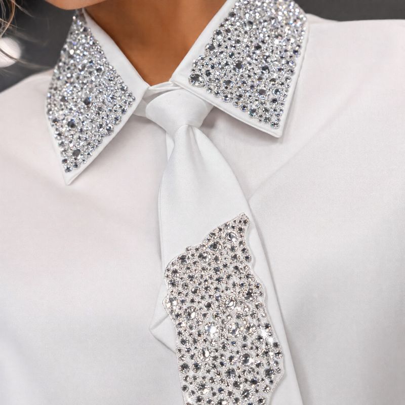 Louise™ Langarmbluse mit Bindeband und mit Strass besetztem, verziertem Kragen