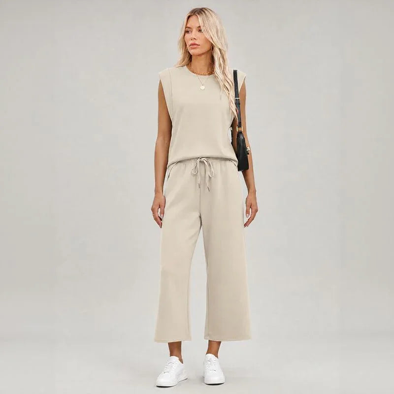 Aya™ Set Tanktop mit markanter Schulterpartie und Cropped Hose mit Kordelzug