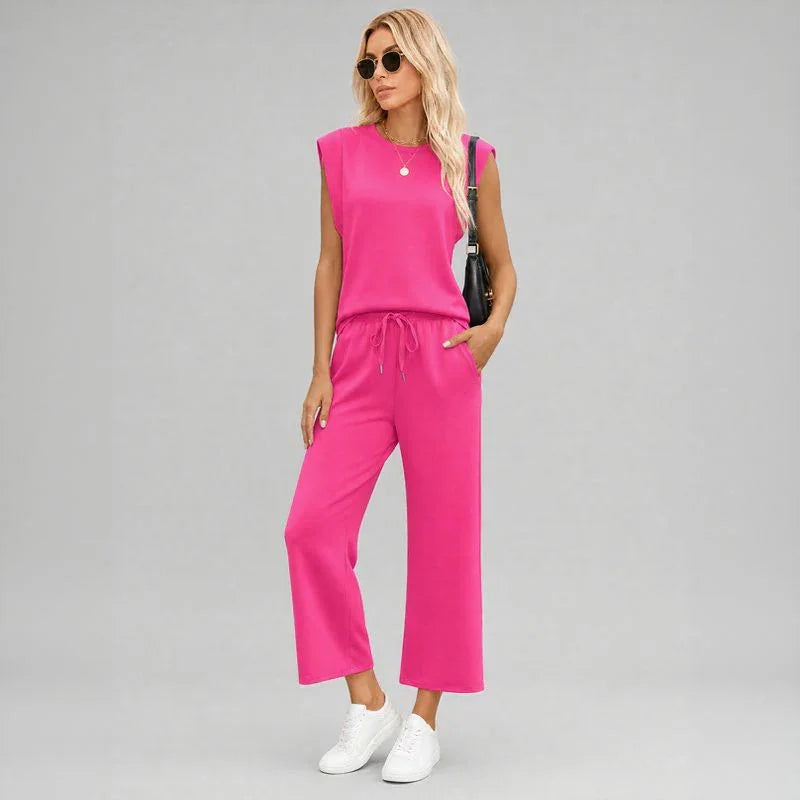 Aya™ Set Tanktop mit markanter Schulterpartie und Cropped Hose mit Kordelzug
