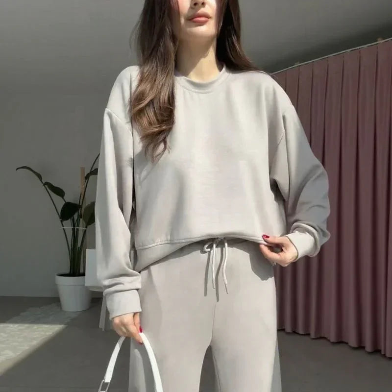Beauty™ Sweatshirt-Set aus weichem Stoff mit samtiger Oberfläche / Anspruchsvoller Minimalismus für den Alltag!