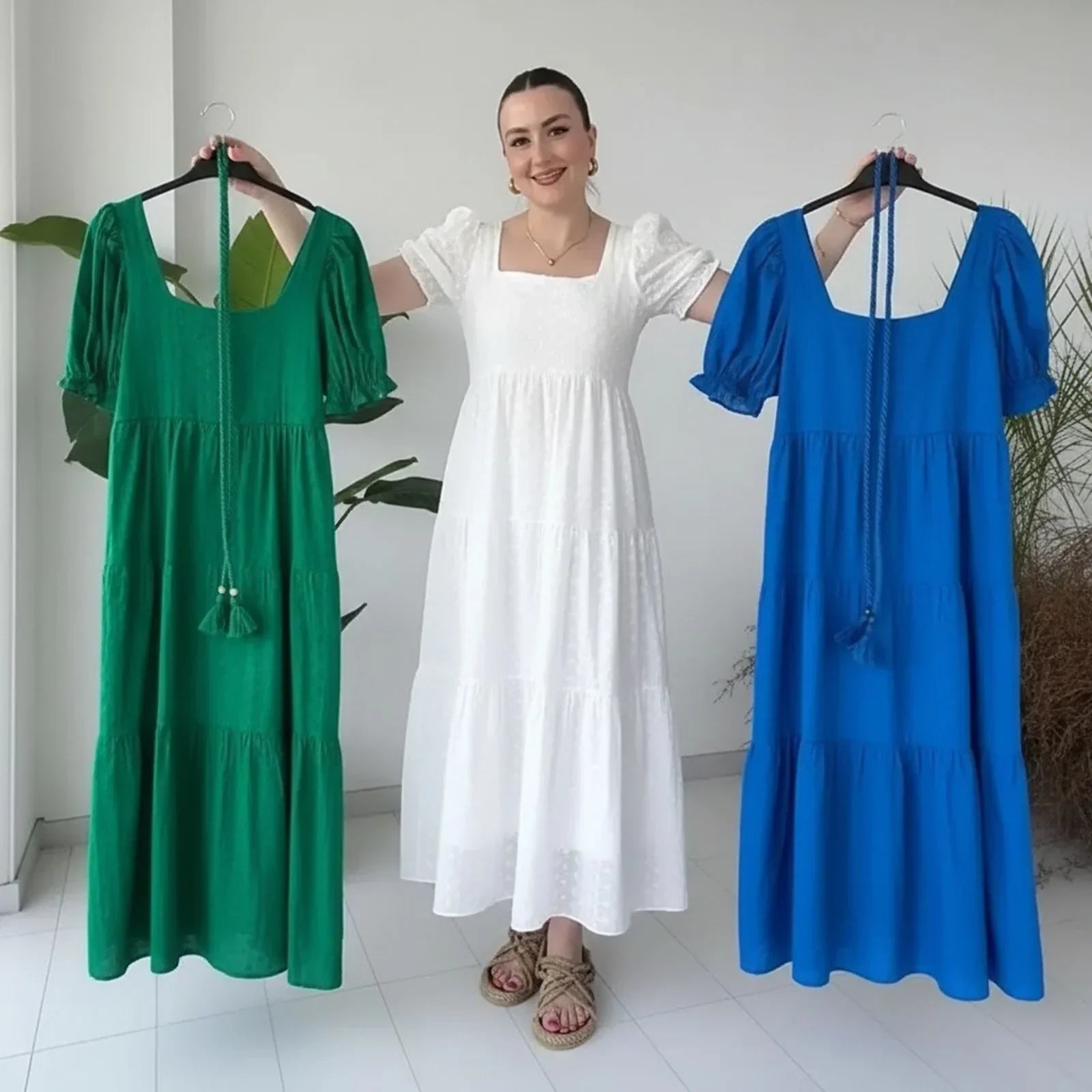 Bella™-Kleid aus strukturierter Viskose mit Prinzessinnenärmeln / Leichtigkeit, Charme und Feminität in jeder Bewegung