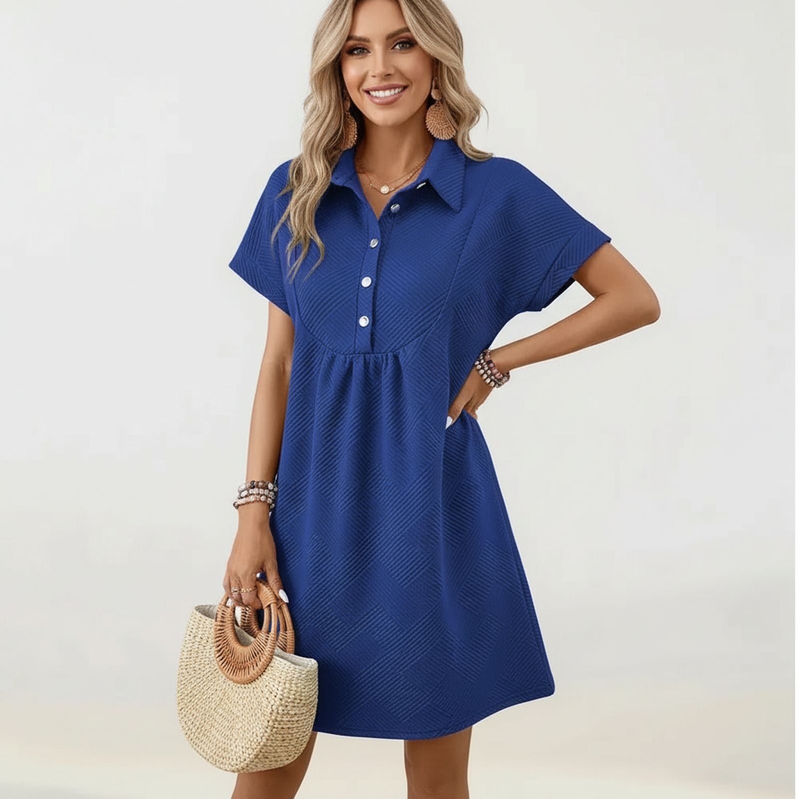 Kleid Hildegard™ aus Hochwertigem Strukturiertem Strick / Klassische Geometrische Struktur und Feminine Haltung!