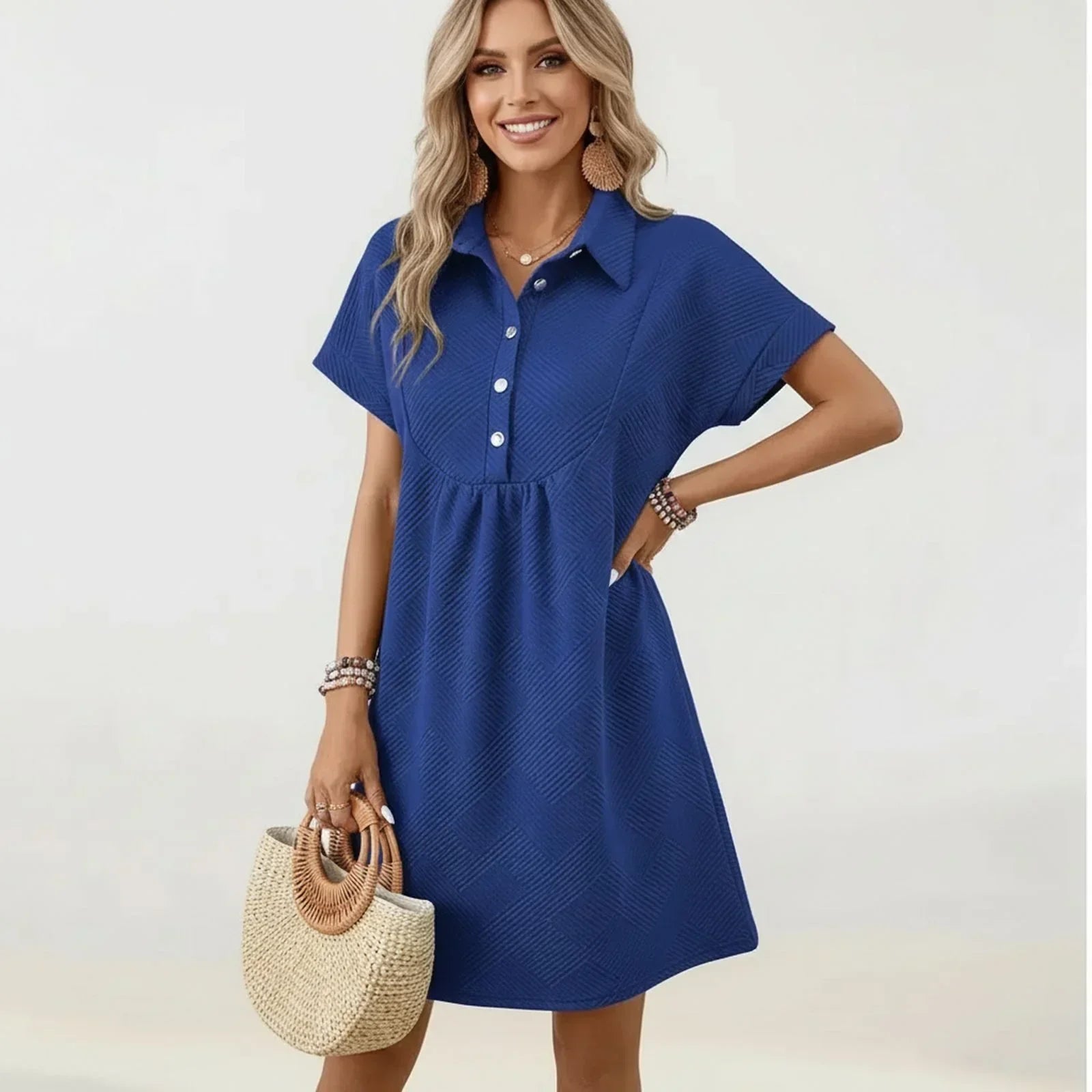 Kleid Hildegard™ aus Hochwertigem Strukturiertem Strick / Klassische Geometrische Struktur und Feminine Haltung!