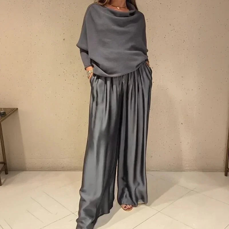 Nysa™-Set mit Satinhose und Bluse aus hochwertigem Strickstoff / Gemütlichkeit und Eleganz mit dezentem Luxus.