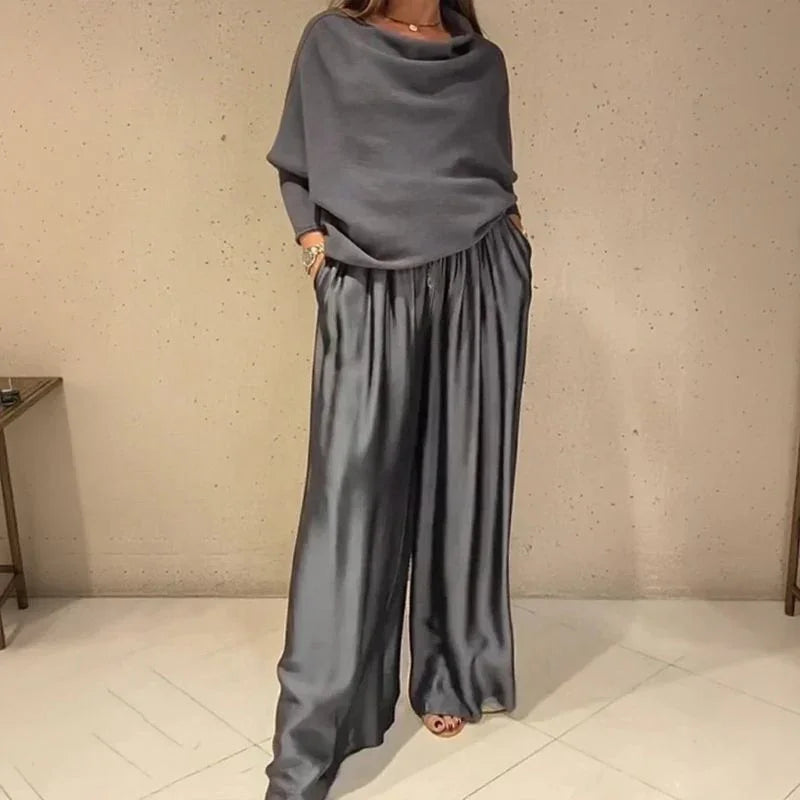 Nysa™-Set mit Satinhose und Bluse aus hochwertigem Strickstoff / Gemütlichkeit und Eleganz mit dezentem Luxus.