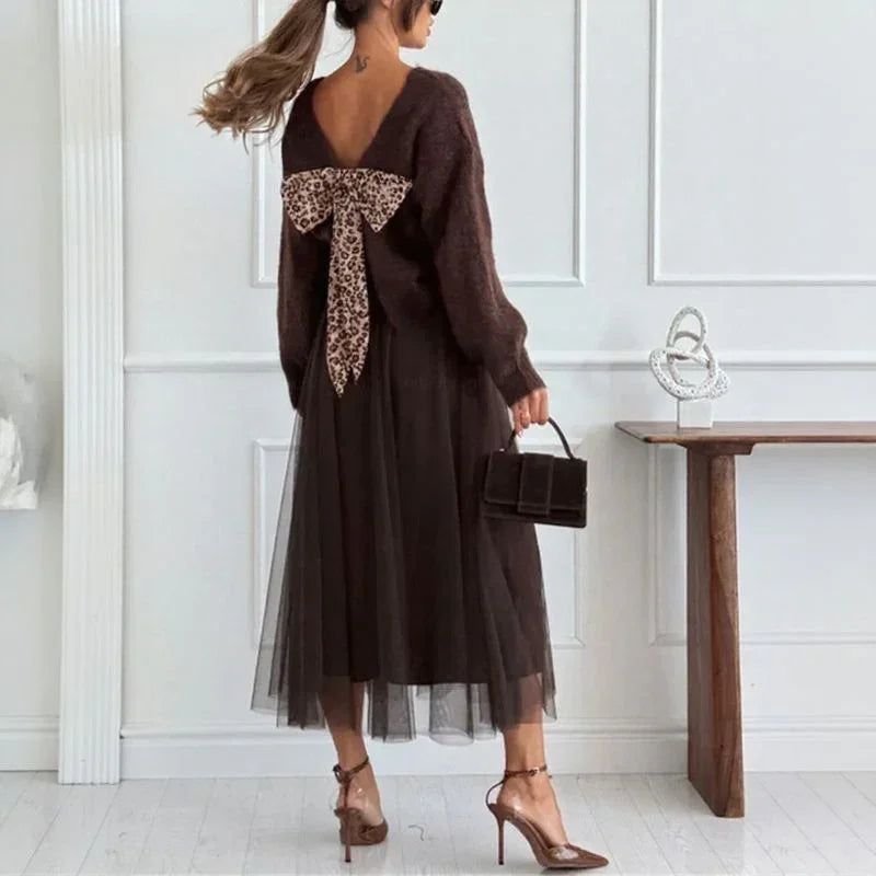 Noémie™-Set mit weicher Strickbluse und Animal-Print-Schleife am Rücken / Gemütliche Eleganz mit überraschendem Charme!