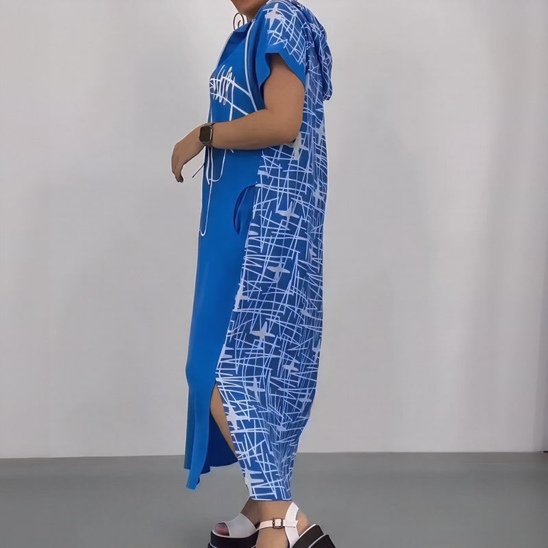 Lidia™ Kleid mit Kapuze und zeitgenössischem Signature-Print