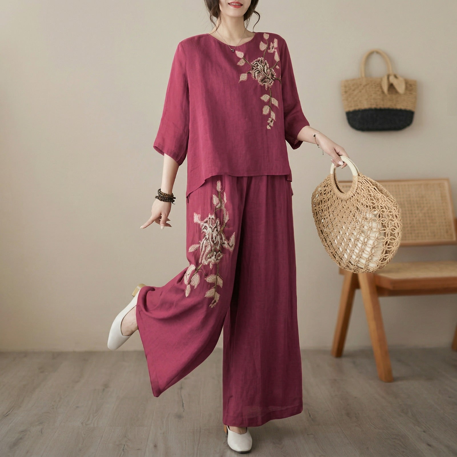 Nicole™ Set aus Baumwoll Leinen mit zarter Blumenstickerei und Pantalon Hose