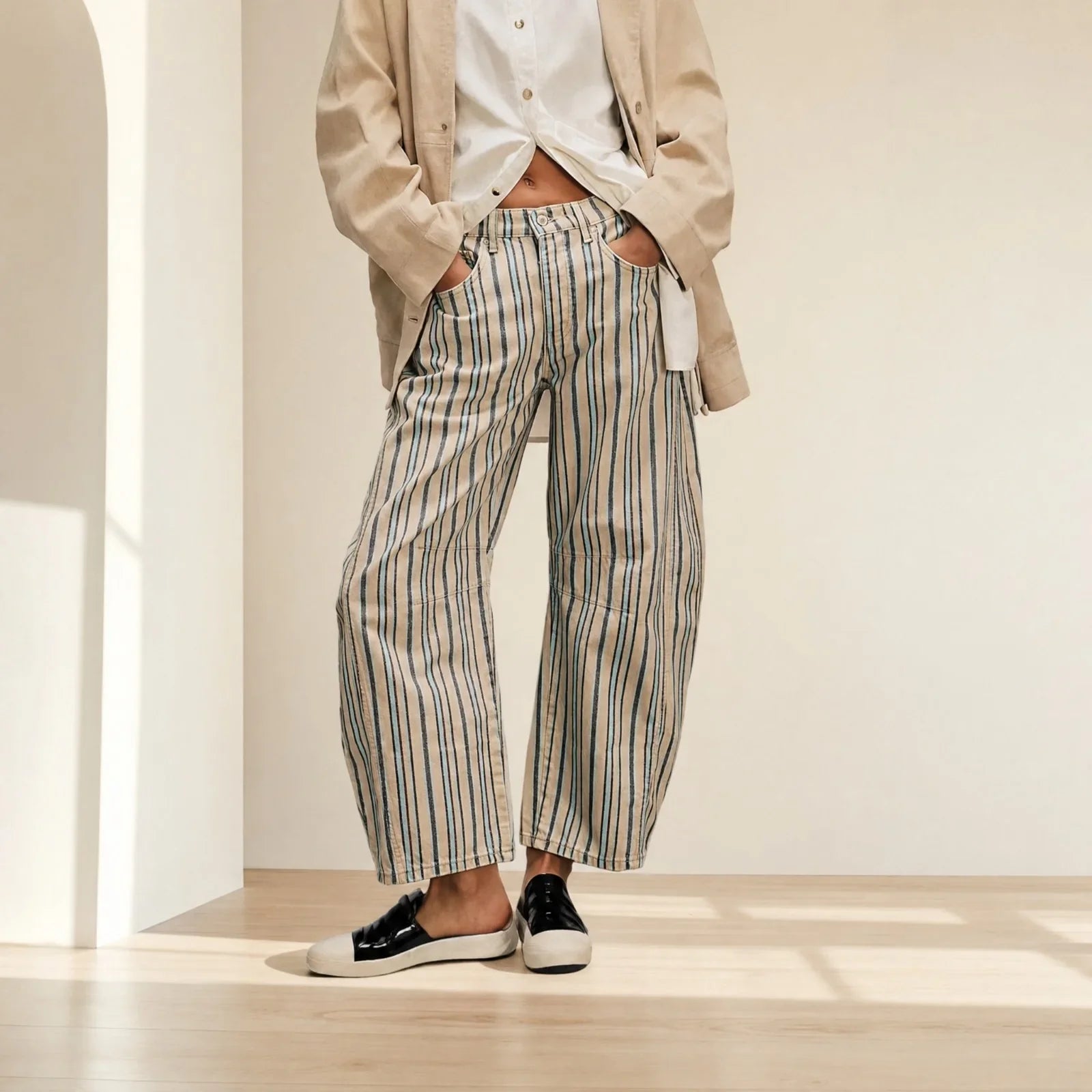 Alvida™ Hose mit Blumenmuster und weitem Fall