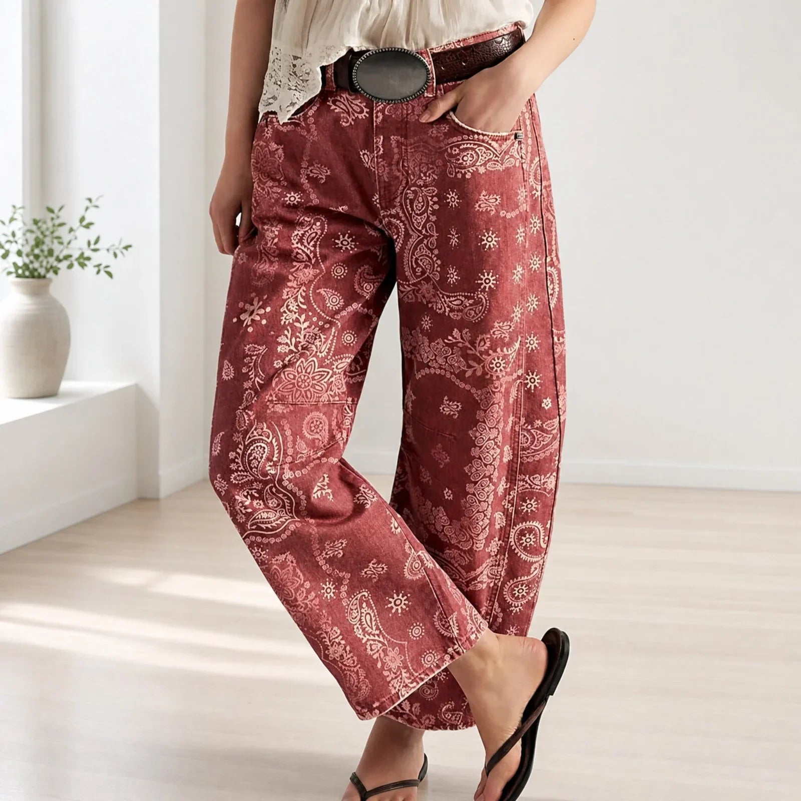 Alvida™ Hose mit Blumenmuster und weitem Fall