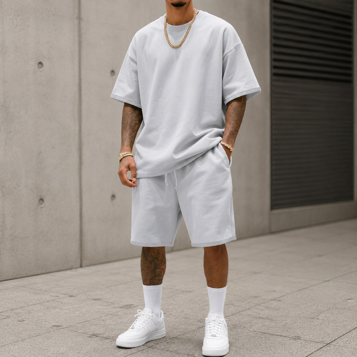 Adrian™ Set mit Cleanem Look und Weiter Passform