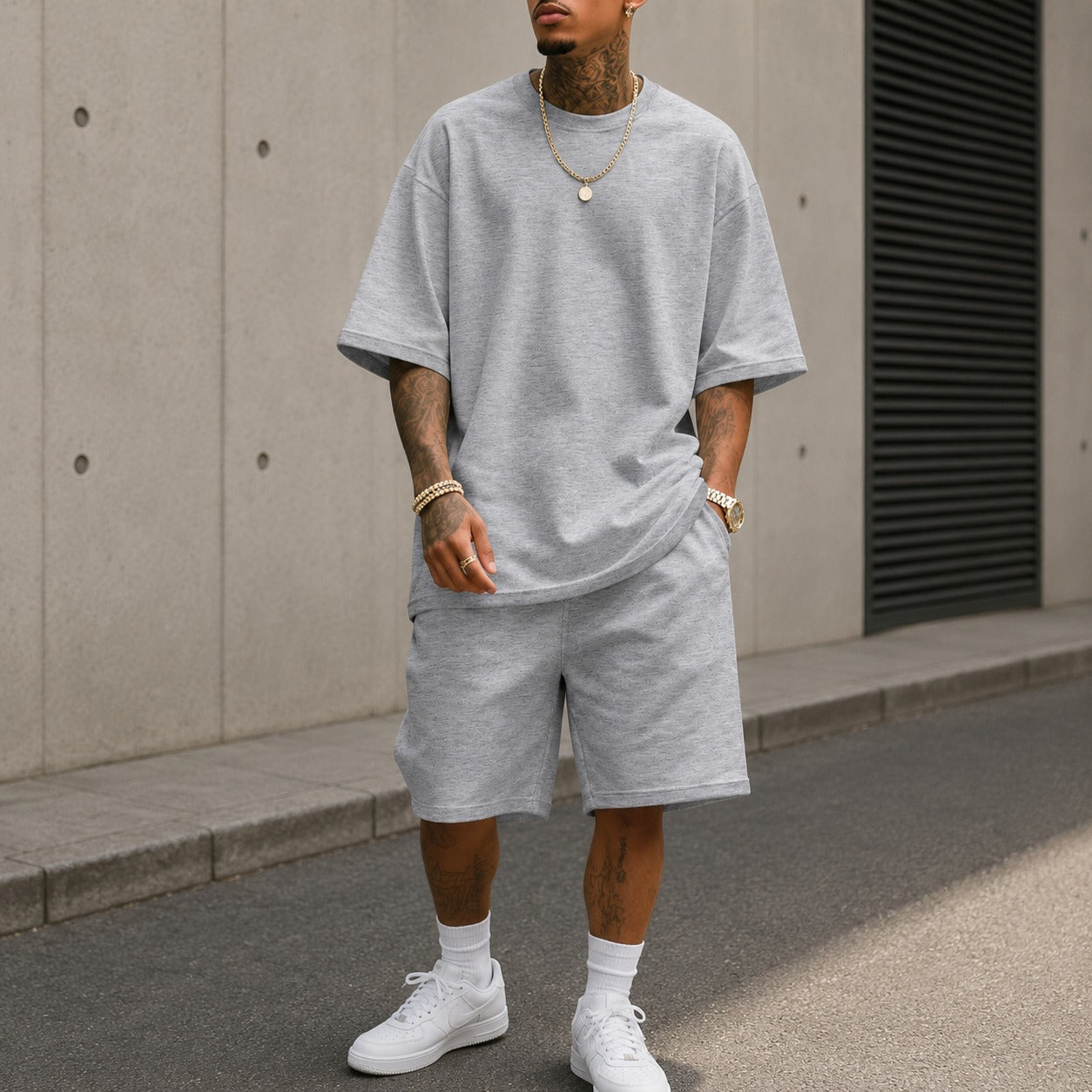 Adrian™ Set mit Cleanem Look und Weiter Passform