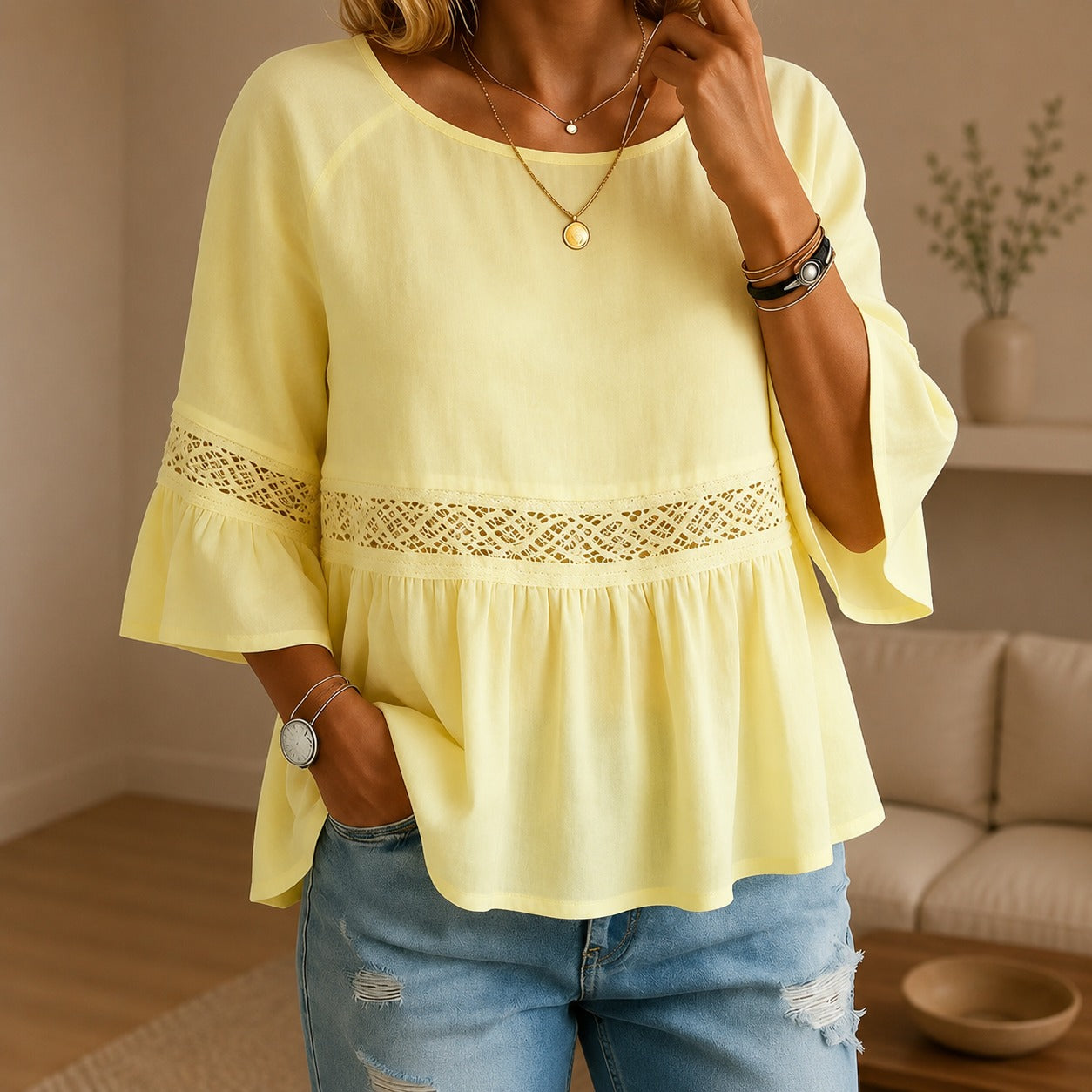 Alina™ Bluse mit Zarter Spitze und Ausgestellten Ärmeln