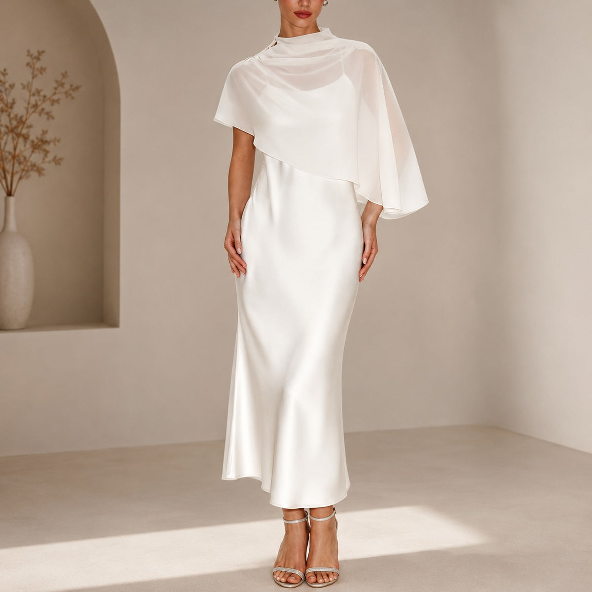 Kleid Lenora™ mit transparentem asymmetrischem Überwurf und Satinoptik