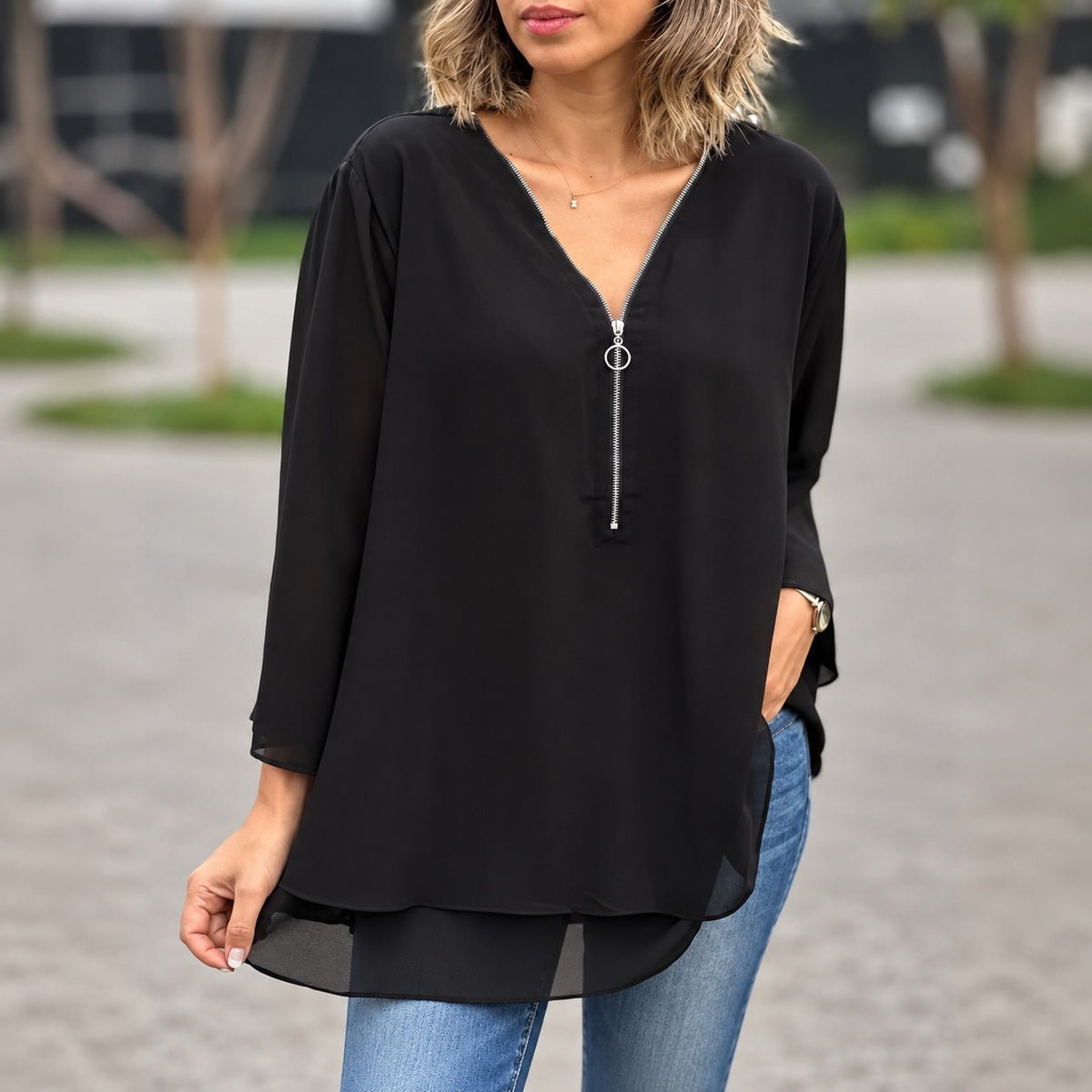 Bluse Livia™ mit Frontreißverschluss, weitem Schnitt und Lagensaum