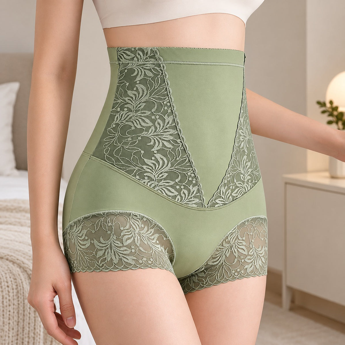 Miederhose Frieda™ mit hoher Taille und floralen Spitzeneinsätzen