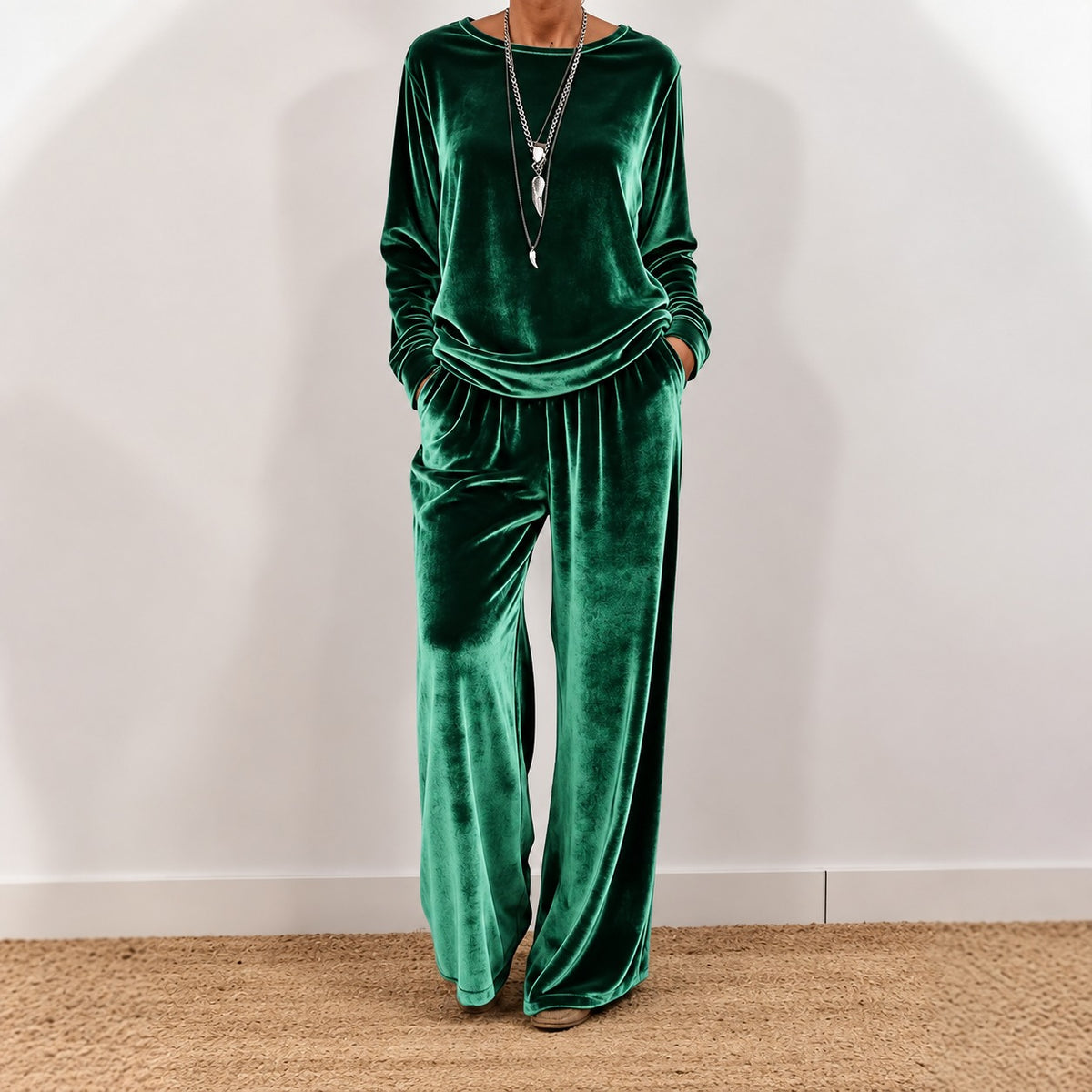 Set Marlene™ aus Samt mit Langarmoberteil und weit geschnittener Hose