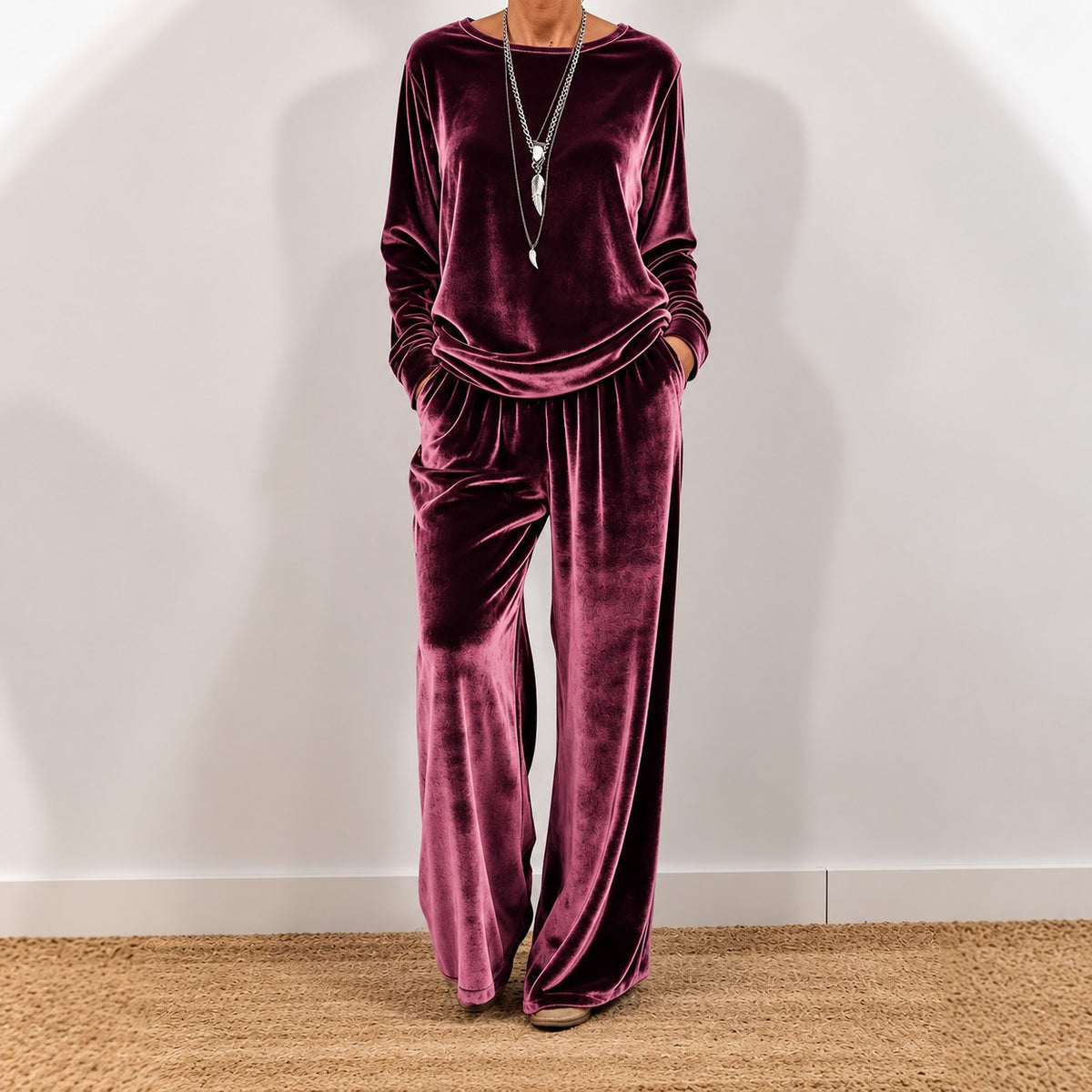 Set Marlene™ aus Samt mit Langarmoberteil und weit geschnittener Hose