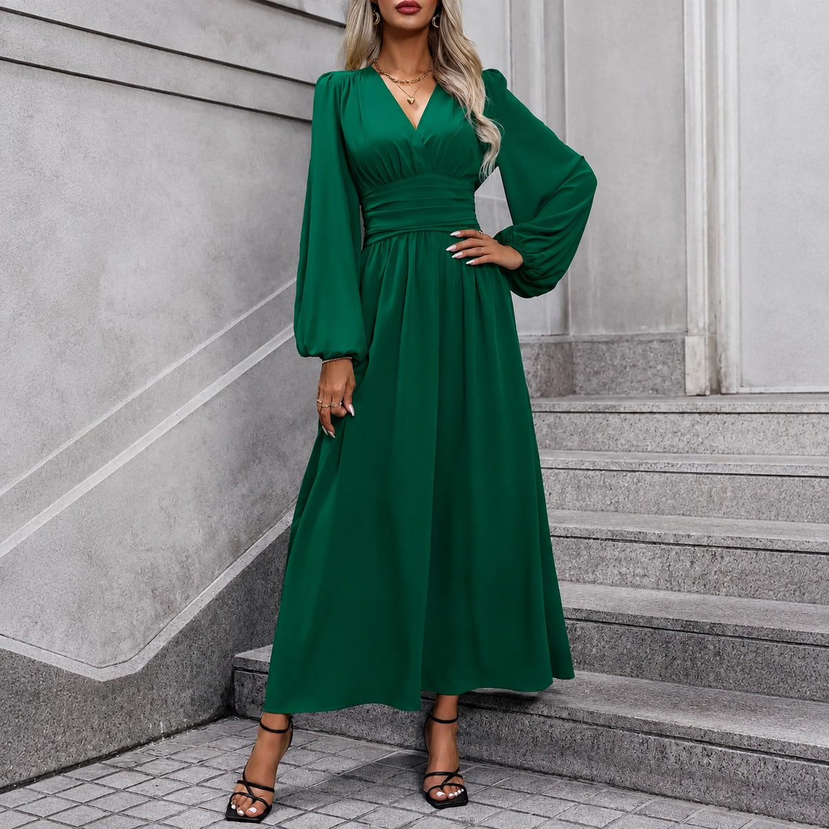 Kleid Hedda™ mit drapierter Taille und Ballonärmeln