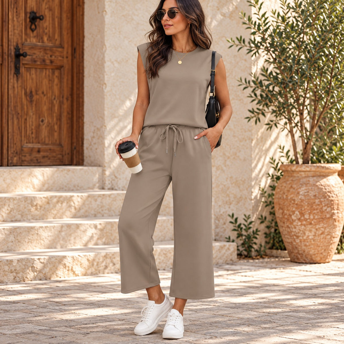 Set Daria™ mit ärmellosem Oberteil und weiter Hose mit verstellbarem Kordelzug