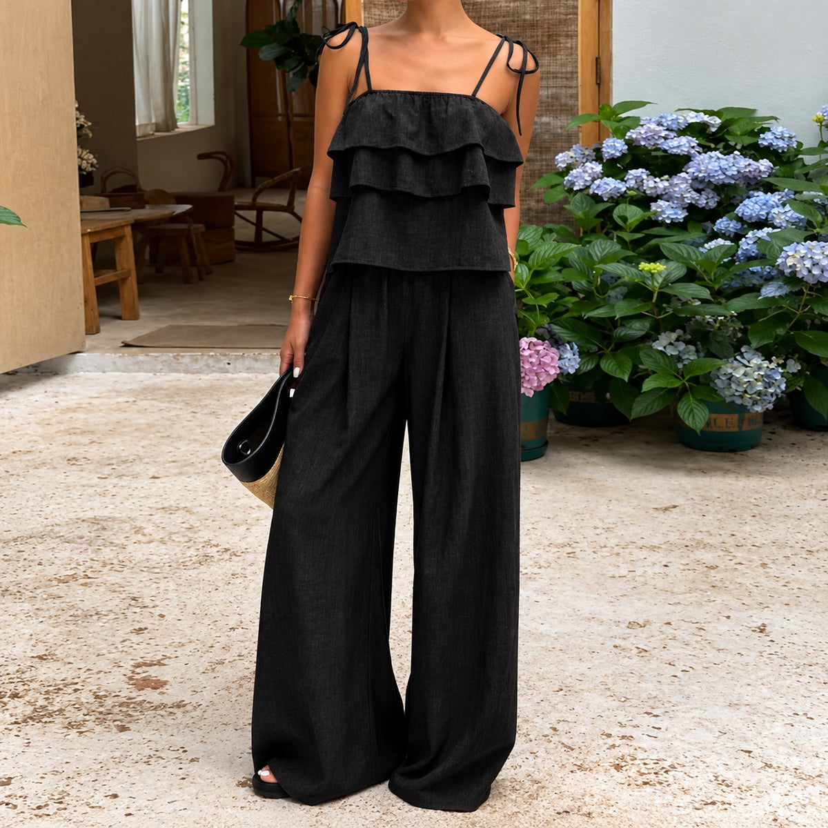 Zweiteiler Elina™ mit Volanttop, Bindeträgern und weiter Hose