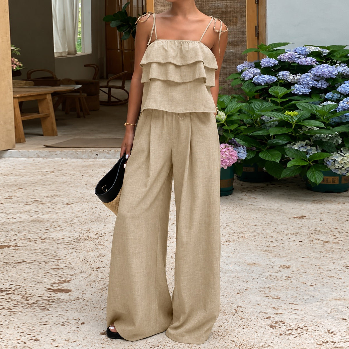 Zweiteiler Elina™ mit Volanttop, Bindeträgern und weiter Hose