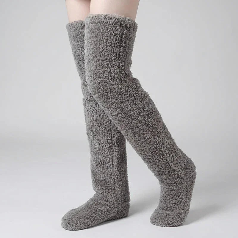 (KAUF 1, ERHALTE 2 GRATIS) Veloura™ Premium Kuschelsocken aus Weichem Plüschstoff