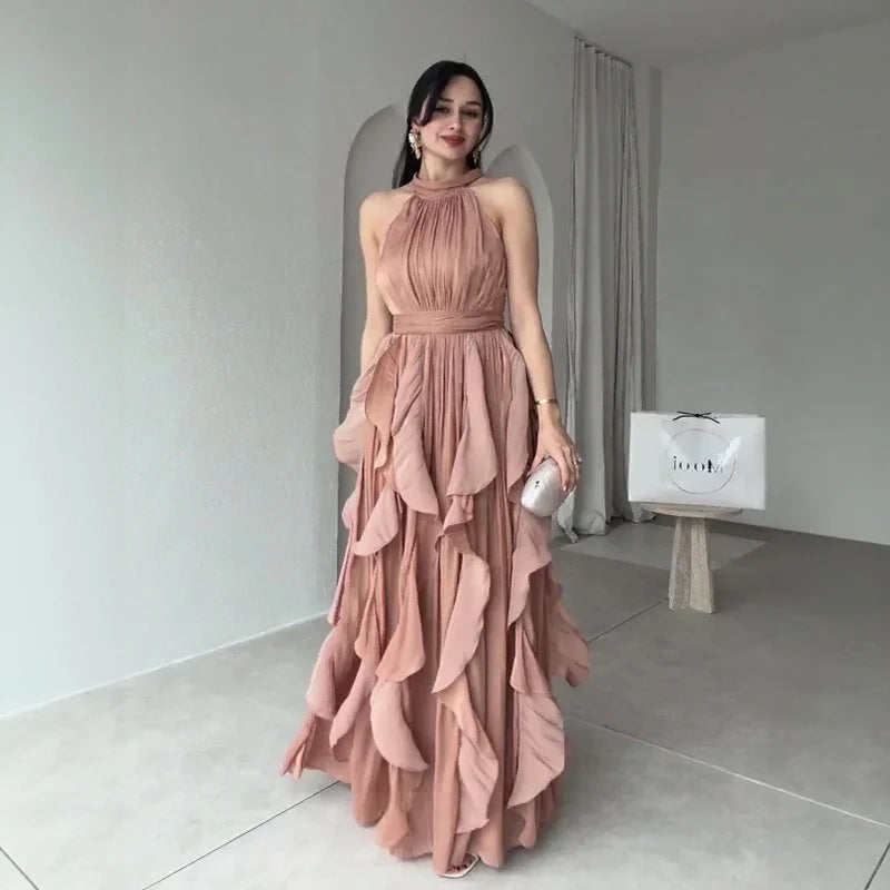 Avelora™ Kleid mit Raffiniertem Design und Eleganter Bewegung