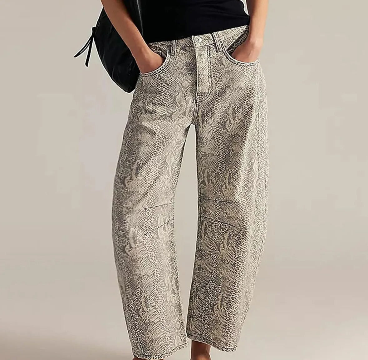 Alvida™ Hose mit Blumenmuster und weitem Fall